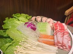 -三人行骨头王火锅(长寿店)