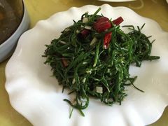 苏莱特色啃牛骨头-苏莱特色牛骨滩羊手抓馆(长城东街总店)