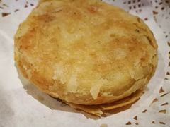-老牌坊云南鱼豆花火锅(爱建店)