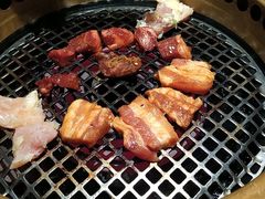 精品猪五花-肉魁屋·烧肉·烧鸟·酒场(高新店)