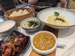 -馋三尺蟹粉小笼(人民广场店)