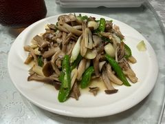 -土砂锅生态山庄·非遗砂锅雅鱼