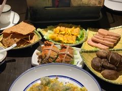 -聚汇三少·龙虾·中餐厅(莫邪路新天地店)