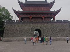 -巴陵广场