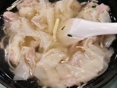 鲜肉小馄饨-白玉兰小吃(新村路店)