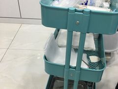-世龙世家灰指甲·甲沟炎·跖疣护理·修脚(东江湾路店)