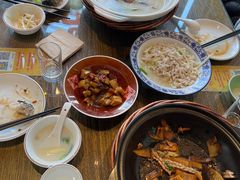 -泉畔人家·老济南经典鲁菜(大明湖店)