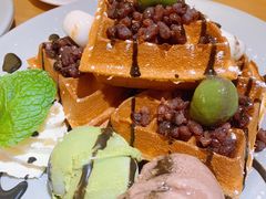 绿茶丸子红豆窝夫-Lia Cafe Bar Restaurant松山咖啡屋