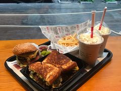 -The Habit Burger Grill 哈比特汉堡(复兴soho店)