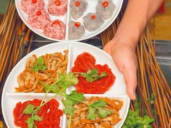 -鼎伙伙火锅串串·10年品牌传承(白象居总店)