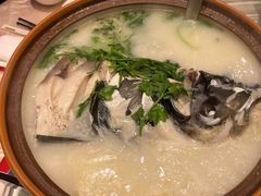 秀水砂锅鱼头-千岛湖鱼味馆(十字街总店)