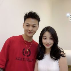-Rise Hair上升造型