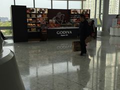 -东荟城名店仓
