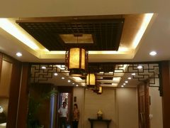 -山明水秀大饭店