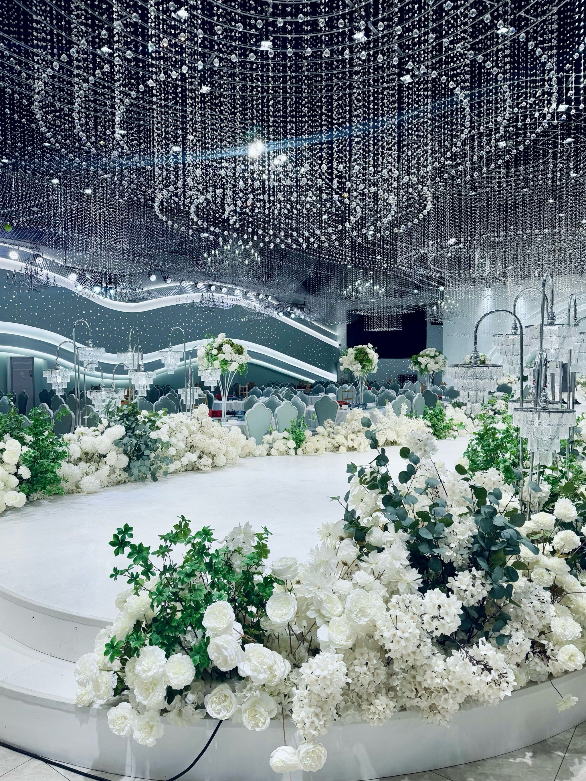 n明年结婚也想来这里办婚礼噜～

6大主题的礼堂,敲级美!