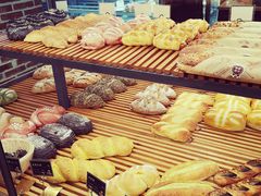 -焙丽拾光(麦凯乐直营店)