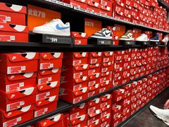 -NIKE上海青浦优选体验店