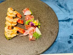 九节虾配西班牙火腿-岸芷汀兰·法餐牛排