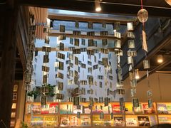 -猫的天空之城概念书店(杭州南宋御街店)