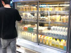 面包甜点陈列柜-一鸣真鲜奶吧(巴黎都市奶吧店)