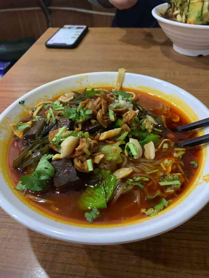 老地方麻辣烫(工人俱乐部店)-"【柚子探店】榆次好吃的麻辣烫有很多