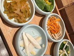 -银米·云南传统过桥米线(双廊黑金冠店)