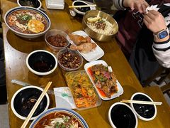 招牌传统麻辣面-聚合鑫东北熏酱熟食麻辣面(长阳店)
