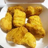 KFC人满为患 听说下一个2.29疯狂星期四在2052年？