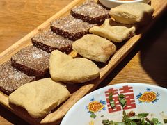 -猫爷的腔调·黔小馆(交大医学住宅区店)