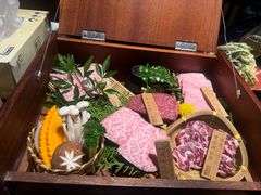 -山川小町·极番烧肉(新地假日广场店)