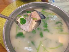 鱼果芫茜豆腐汤-牛恒濑粉