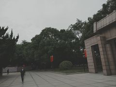 -上海市龙华烈士陵园