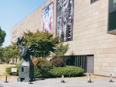-上海宝龙美术馆