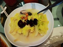 -万龙洲海鲜(大兴绿地缤纷城店)