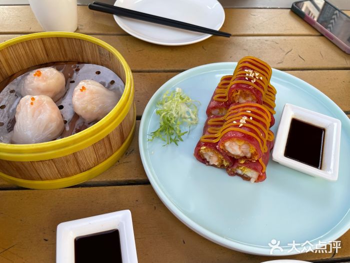 十二悦厨·茶餐厅(比斯特上海购物村店)金沙鲜虾红米肠图片
