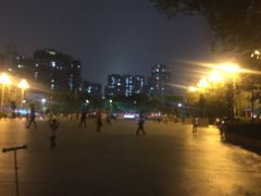 -英雄广场