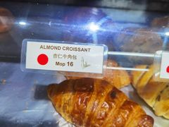 杏仁牛角包-安德鲁饼店(总店)
