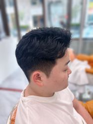 -豪斯塔美发连锁