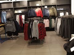 -H&M(鹏欣水游城店)