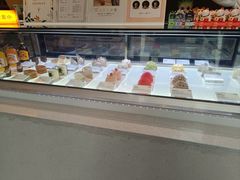 -Fridi Patisserie Cafe