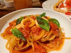 -ROAST coffee & eatery