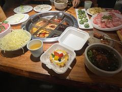 -城墙拐拐火锅(三峡广场黑金冠店)