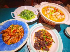 -呷湘厨·鱼汤捞饭·剁椒鱼头·辣椒炒肉(国家会展中心店)
