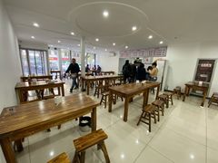 大堂-何记酿皮店(西流湾店)