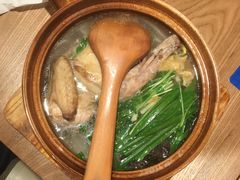 -刀小蛮半只鸡过桥米线(家乐福四元桥店)