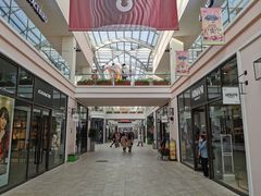 -斯普瑞斯奥特莱斯