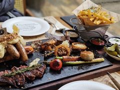 -Mark&Mars Restaurant