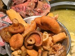 -一朵菌·野生菌探索家火锅(南亚店)