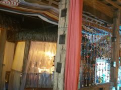 -老牌坊云南鱼豆花火锅(爱建店)