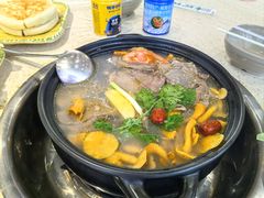 -九寨沟特色牦牛肉汤锅